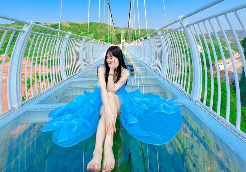 Cầu kính Bạch Long Mộc Châu - tour Tây Bắc 5N4D Tết